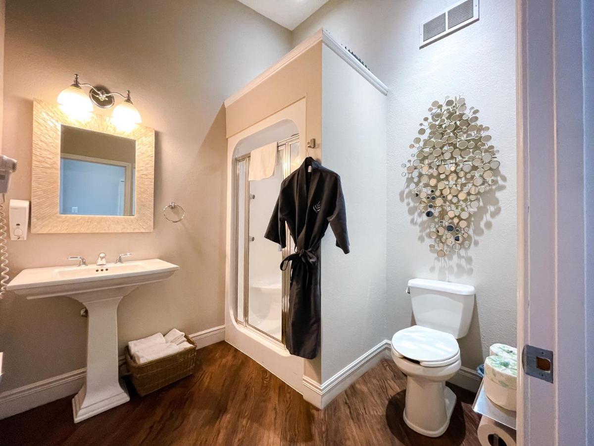 Pinemark Inn Suites Events Saint Clair Екстер'єр фото