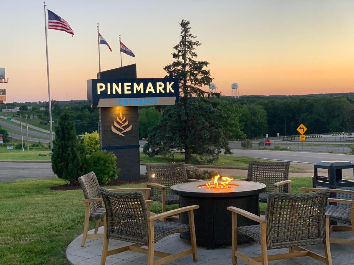 Pinemark Inn Suites Events Saint Clair Екстер'єр фото