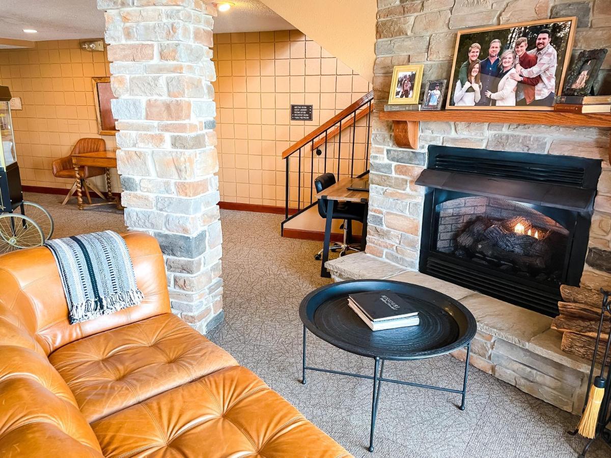Pinemark Inn Suites Events Saint Clair Екстер'єр фото
