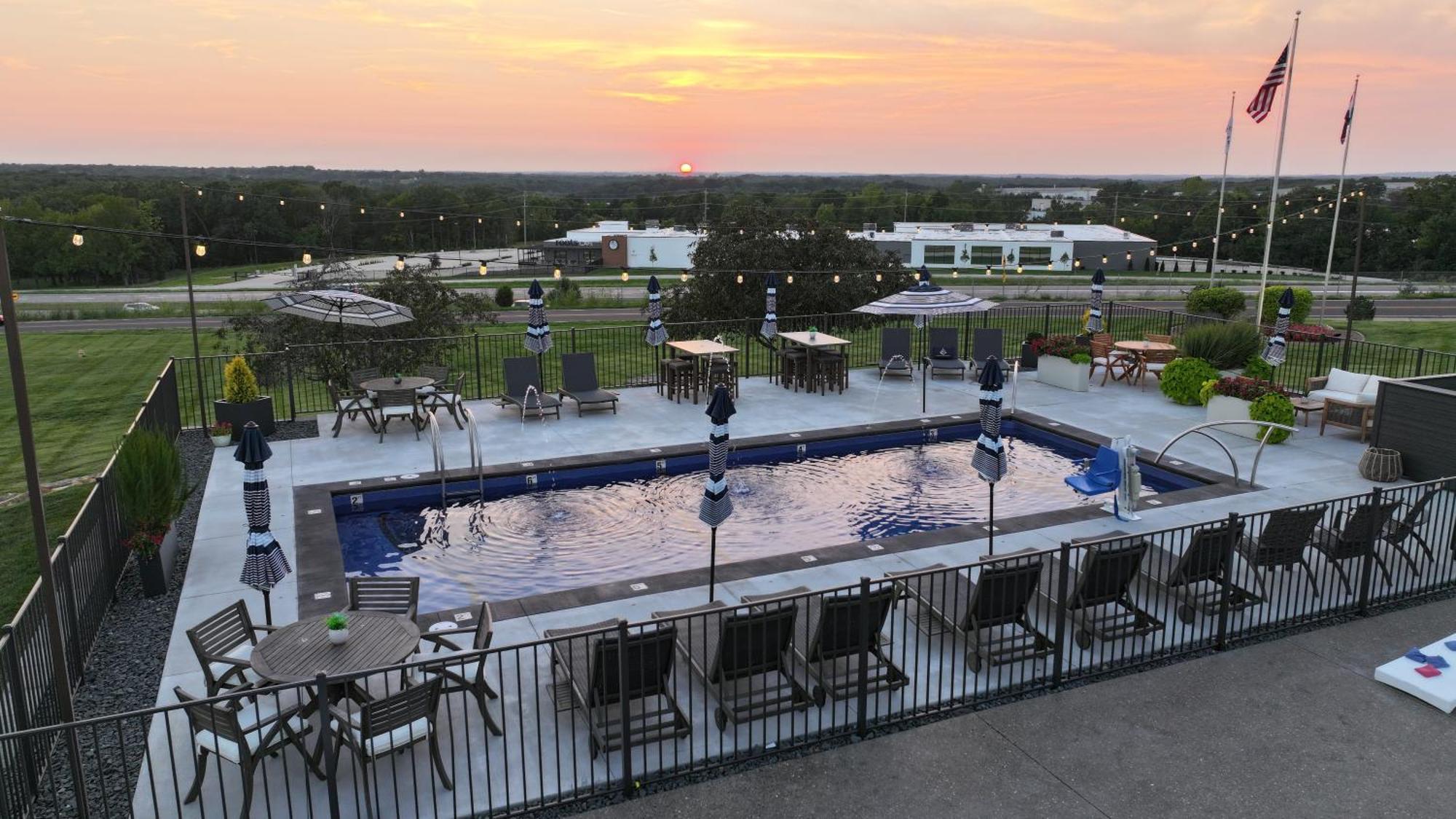 Pinemark Inn Suites Events Saint Clair Екстер'єр фото