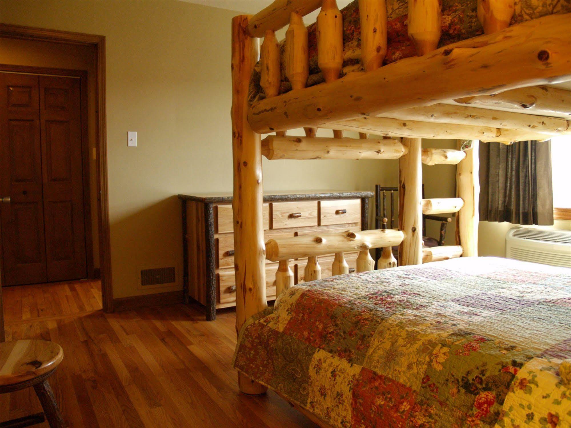 Pinemark Inn Suites Events Saint Clair Екстер'єр фото