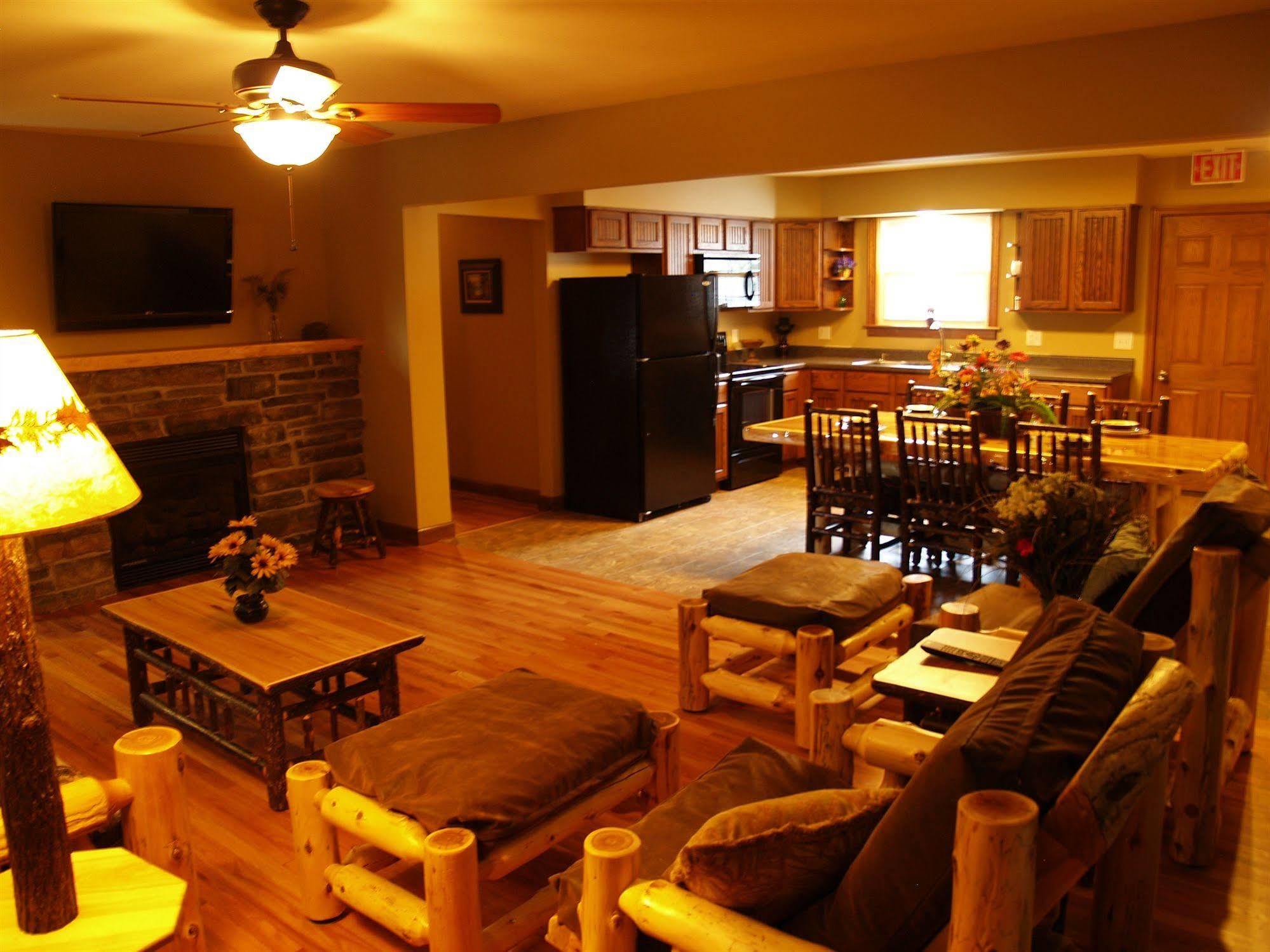 Pinemark Inn Suites Events Saint Clair Екстер'єр фото